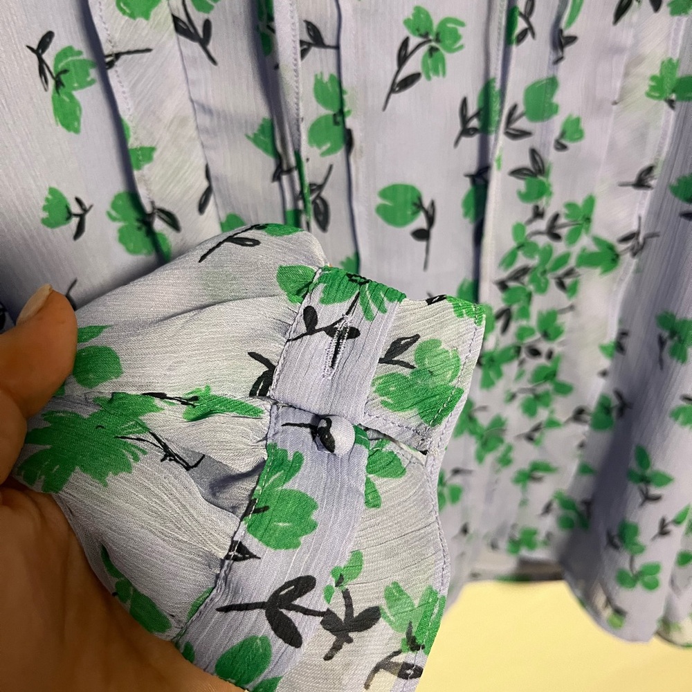 Ann Taylor Floral Blouse - Picture 3 of 5